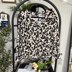 Rails Blurred Cheetah Print Blouse XS | Flowy Animal Print Top